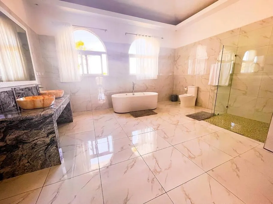 10Br Beach Villa Andiamo With Chef, Jacuzzi & Maid Punta Cana