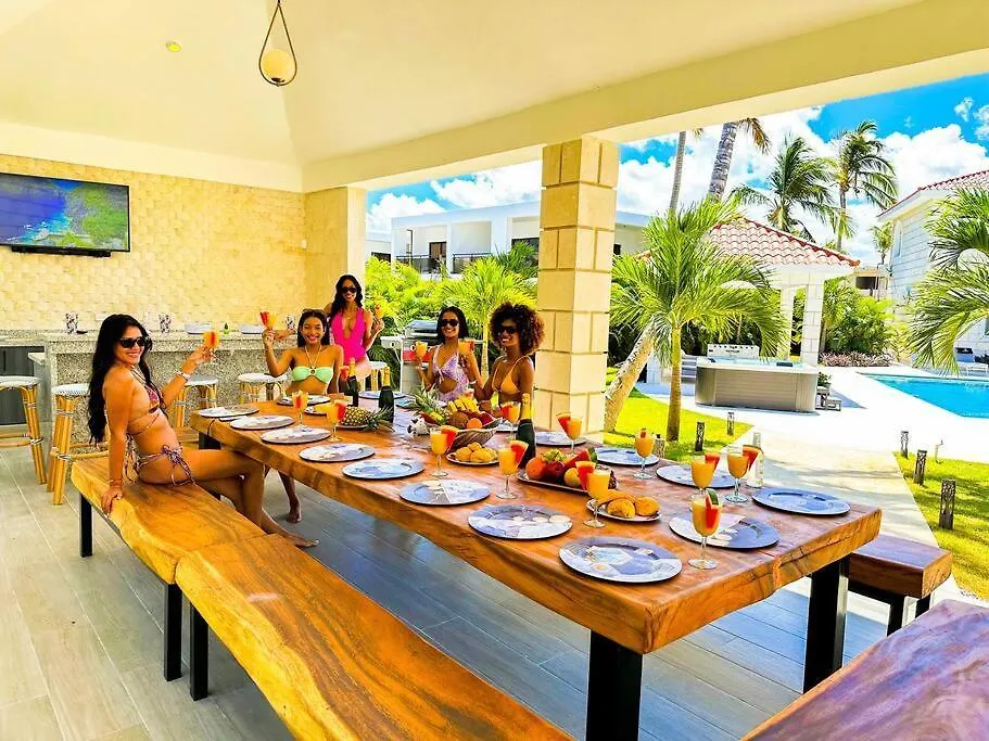 10Br Beach Villa Andiamo With Chef, Jacuzzi & Maid Punta Cana
